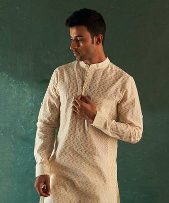 Ivory chevron pattern bundi & kurta set 2