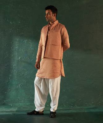 Rose pink tissue striped bundi & kurta set 2