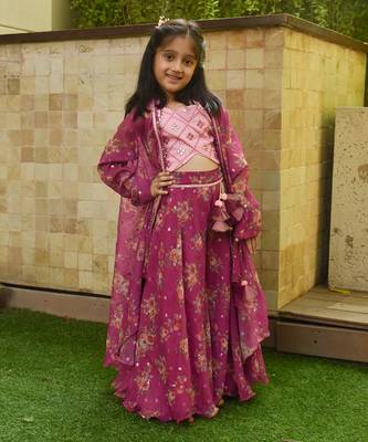 Pink top with printed sharara and cape 3