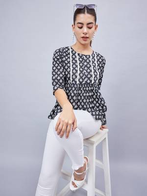 Winred women black and white printed yoke lace top 2