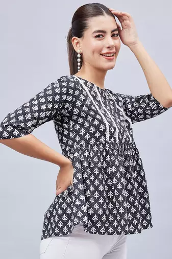 Winred women black and white printed yoke lace top