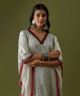 Ivory block printed kaftan set 4