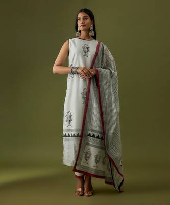 Ivory block print and embroidered kurta set 1