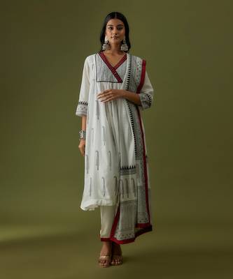 Ivory block printed and embroidered kurta set 1