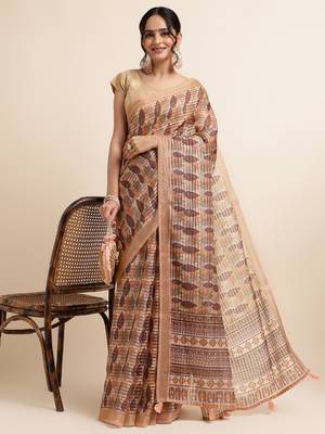 Biege Cotton Dobbi Digital Print Saree Cotton Blend Saree With Blouse Piece 4