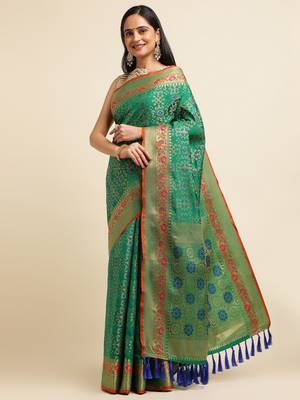 Green Pure Bandhej Silk Blend Saree With Blouse Piece 2