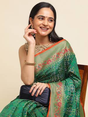 Green Pure Bandhej Silk Blend Saree With Blouse Piece 5