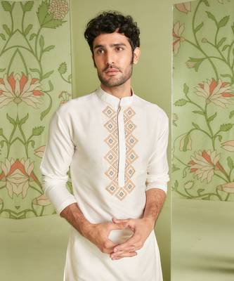 Ivory applique embroidery bundi kurta set 3