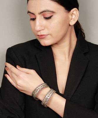 Silver leaf petal design bangles 2