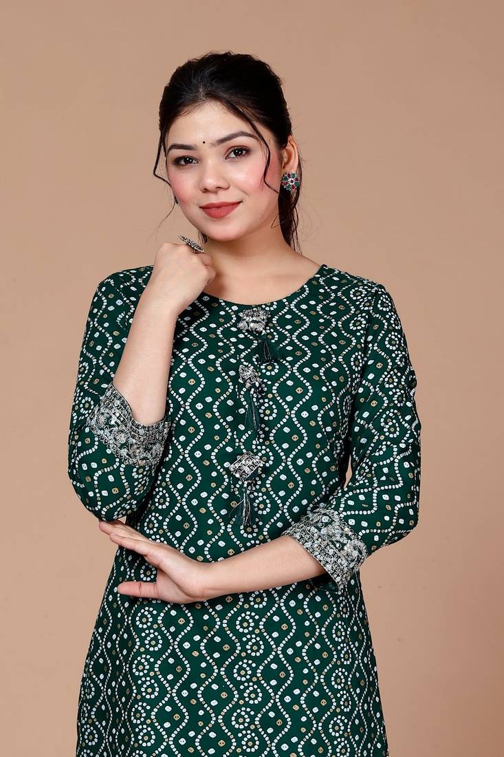 Womens Rayon Bandhani Print Straight Kurta Green