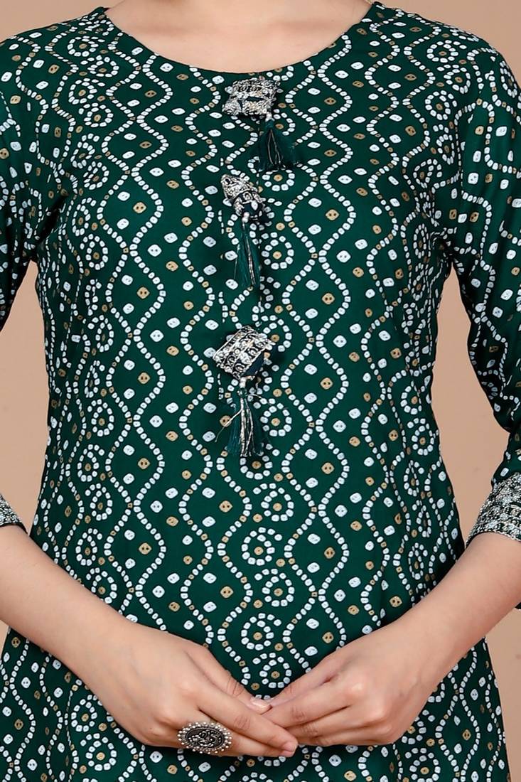 Womens Rayon Bandhani Print Straight Kurta Green