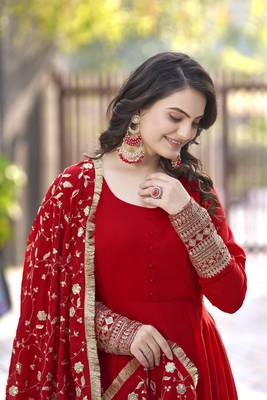 Akaiswa Fashion Faux Georgette Golden Thread Embroidered Red Salwar Suit 2