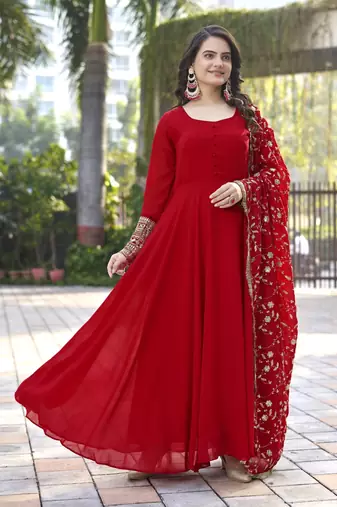 Akaiswa Fashion Faux Georgette Golden Thread Embroidered Red Salwar Suit