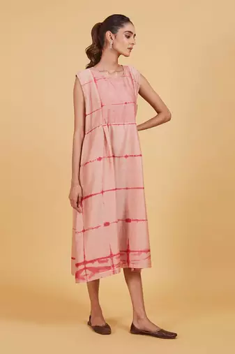 Red  bird sqaure dress