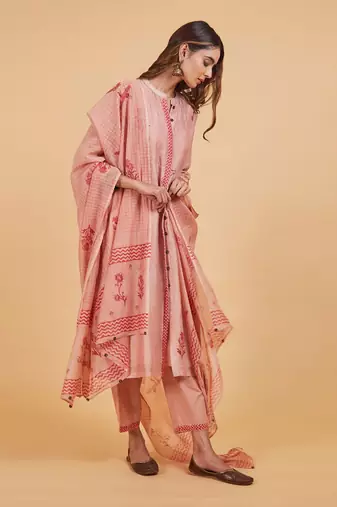 Red bird yoke kurta set