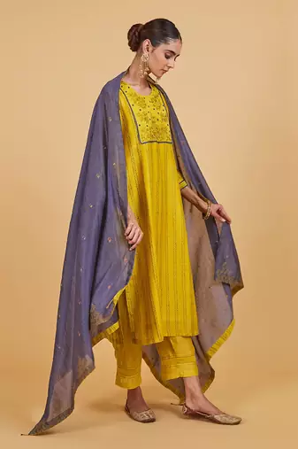 Yellow dhari yoke kurta set