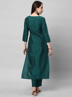 A viscose straight kurta with mock placket. 2