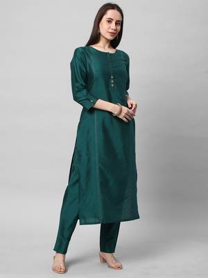A viscose straight kurta with mock placket. 4