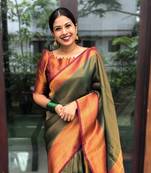Dark Green Woven Faux Faux Kanjivaram Silk Saree With Blouse Piece