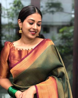 Dark Green Woven Faux Faux Kanjivaram Silk Saree With Blouse Piece 2