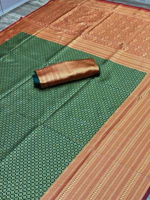 Dark Green Woven Faux Faux Kanjivaram Silk Saree With Blouse Piece 4