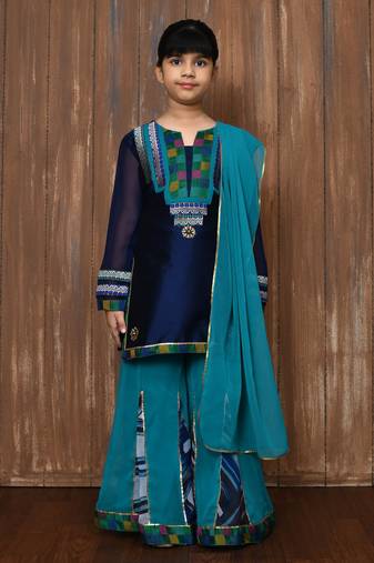 Blue embroidered taffeta straight cut kids salwar suits