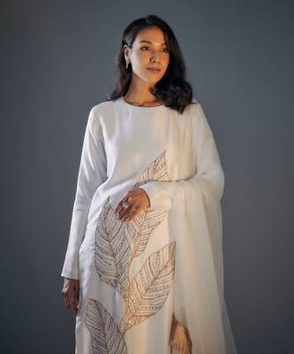 White embroidered kurta set 2