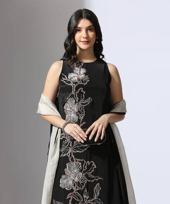 Black embroidered kurta Sharara set. 5