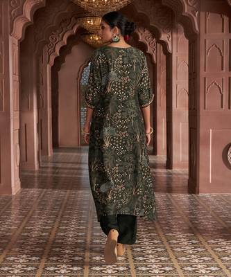Green printed kurta set 5