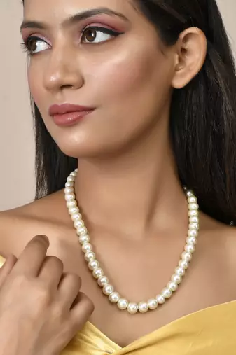 Pearl gold plated neklace set