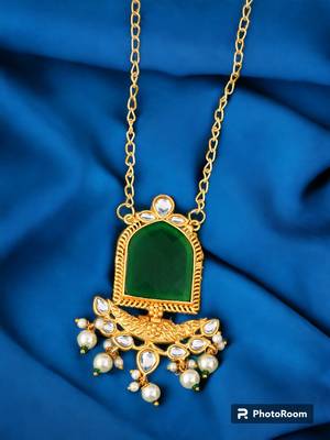 Gold pllated chain kundan pendent necklace set 1