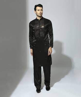 Black embroidered kurta set 1