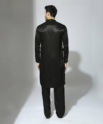 Black embroidered kurta set 3