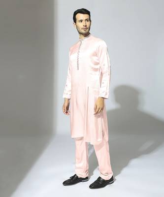 Baby pink embroidered kurta set 2