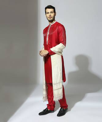 Red  embroidered kurta set 2