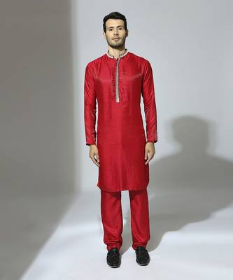 Red  embroidered kurta set 3