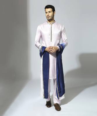 Lilac embroidered kurta set with blue dupatta 1