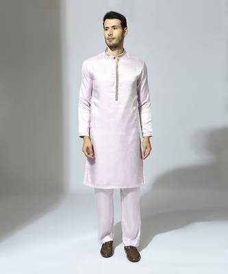 Lilac embroidered kurta set with blue dupatta 4