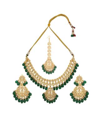 Emerald beaded kundan necklace set 3