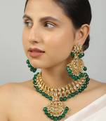 Emerald beaded kundan necklace with earring