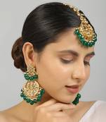 Emerald beaded kundan earrings & maang tikka