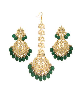 Emerald beaded kundan earrings & maang tikka 3