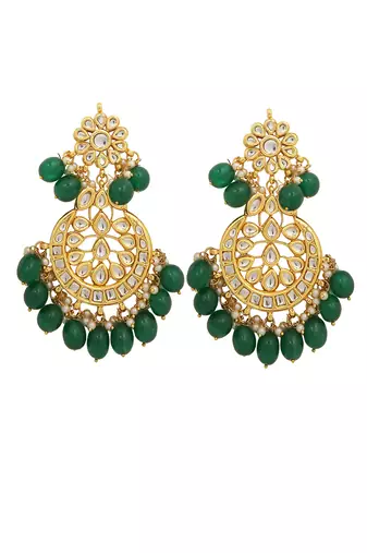 Emerald beaded kundan earrings & maang tikka