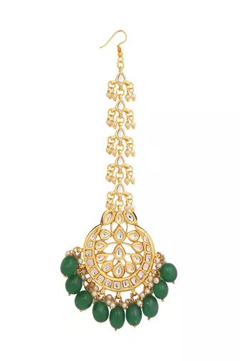 Emerald beaded kundan earrings & maang tikka