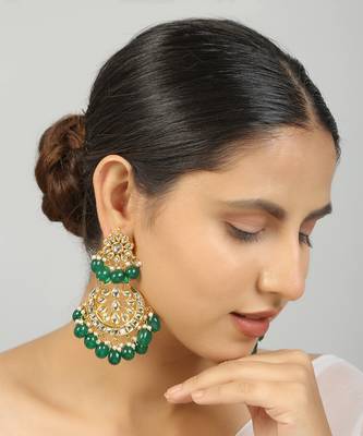 Kundan crescent shaped earrings 1