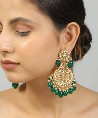 Kundan crescent shaped earrings 2