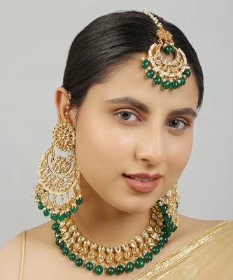 Kundan inspired emerald beaded necklace set 1