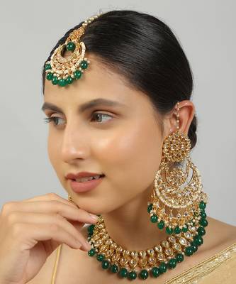 Kundan inspired emerald beaded necklace set 2