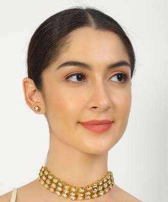 Handcrafted kundan choker with earrings 1