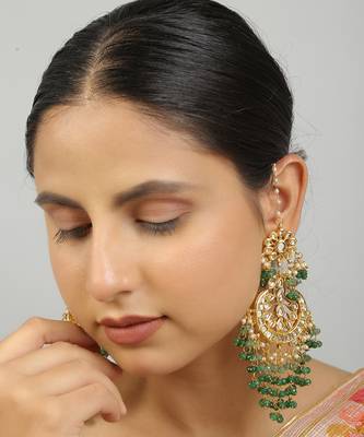 Kundan crescent shaped earrings 1